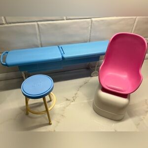 Doll Barbie furniture hospital, doctor & spa